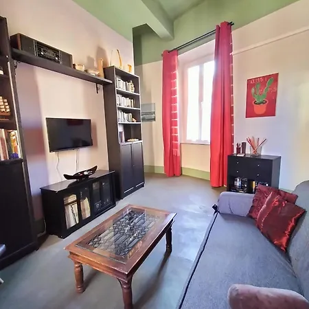 Apartment Tra Il Mare E Il Borgo Livorno