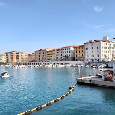 Tra Il Mare E Il Borgo * ليفورنو