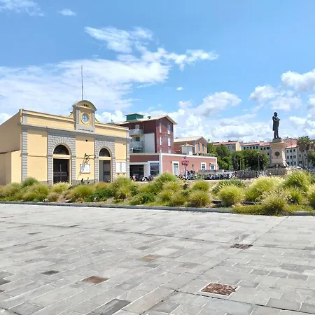 Tra Il Mare E Il Borgo *