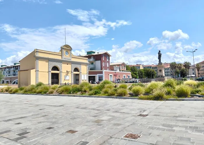 Tra Il Mare E Il Borgo *